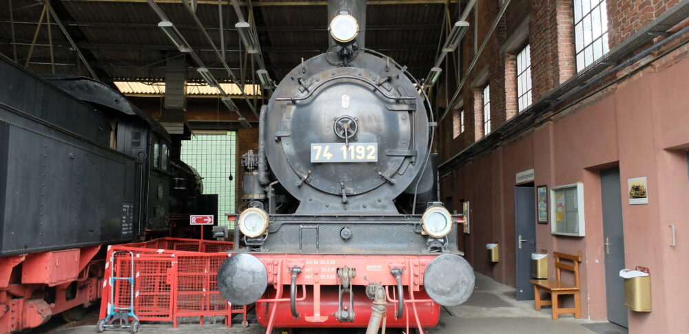 Dampflokomotive-im-eisenbahnmuseum bochum-künstlertreff-ausflug